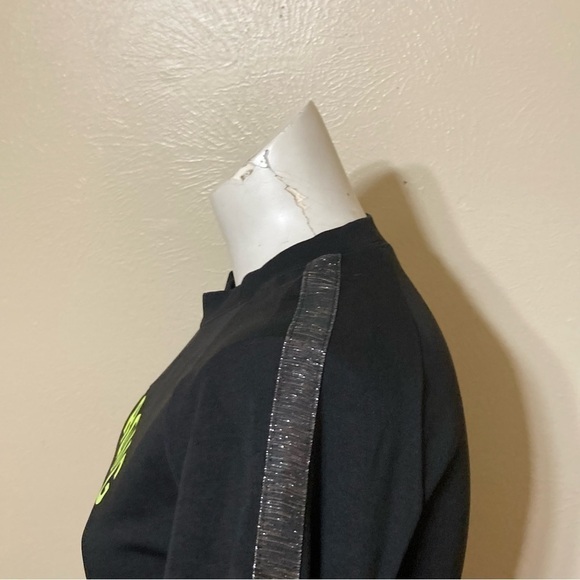 STRONG BY ZUMBA STRONG NATION long sleeve crop top with glittery piping Med NWT - Picture 11 of 15